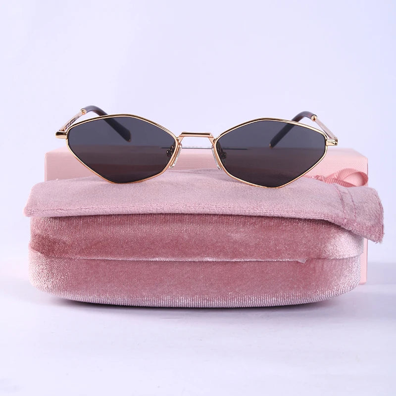 Luxury Women Metal Sunglasses Brand Designer Half-Frame Diamond-Shaped Eyeware Ladies Summer Travelling Beach For Sun Glasses