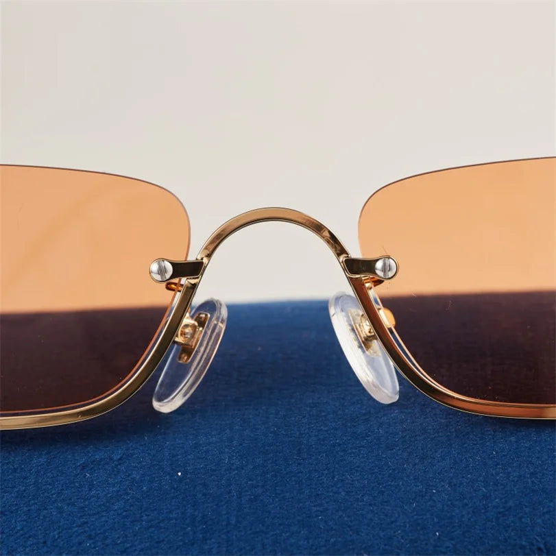 Hot Selling Semi Infinite Fashion New Women's Strange And Sexy Little Sunglasses, Brand Designer Punk Girl's Sunglasses UV400